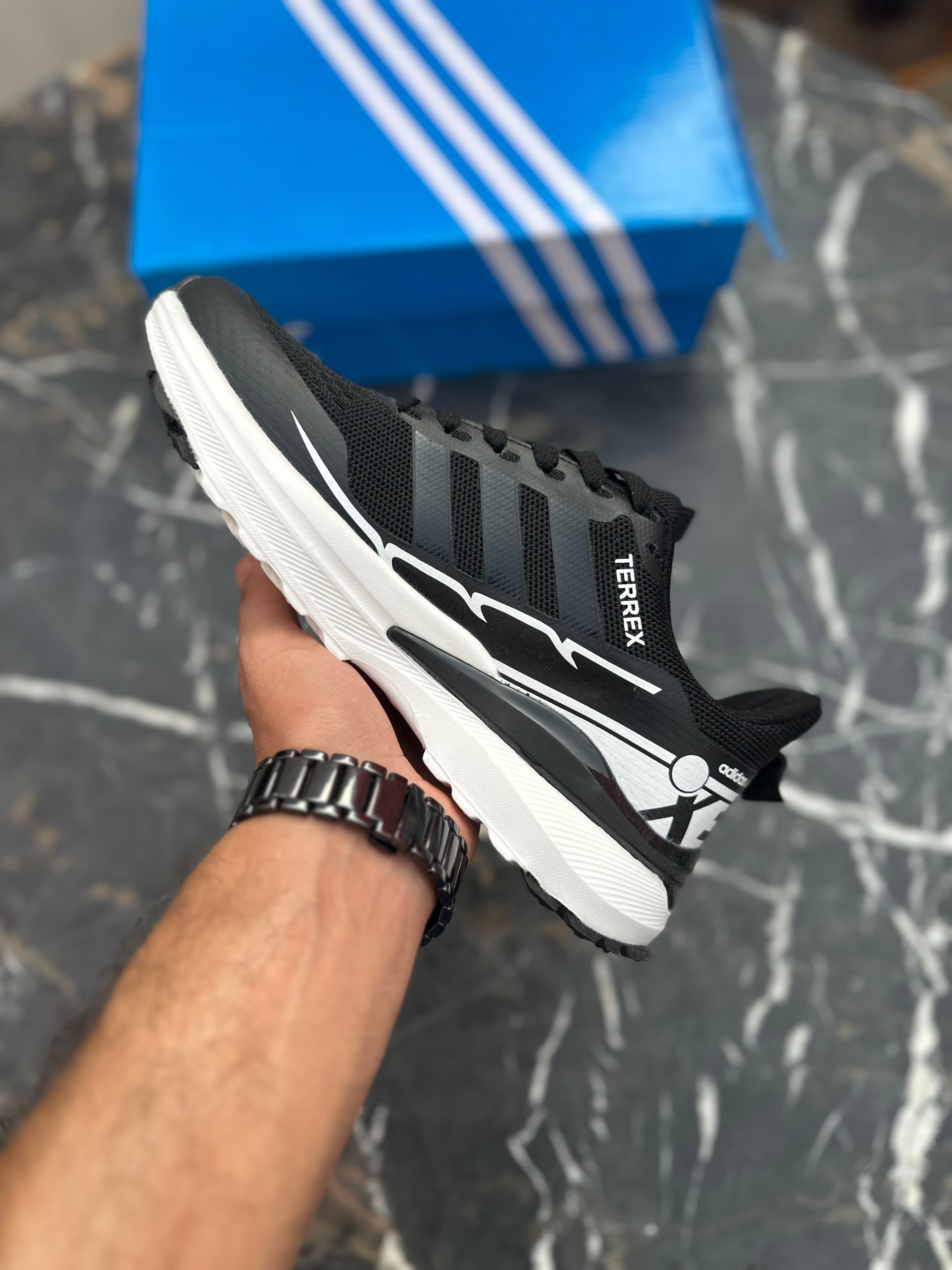 AD terrex 3.0 (Black White)