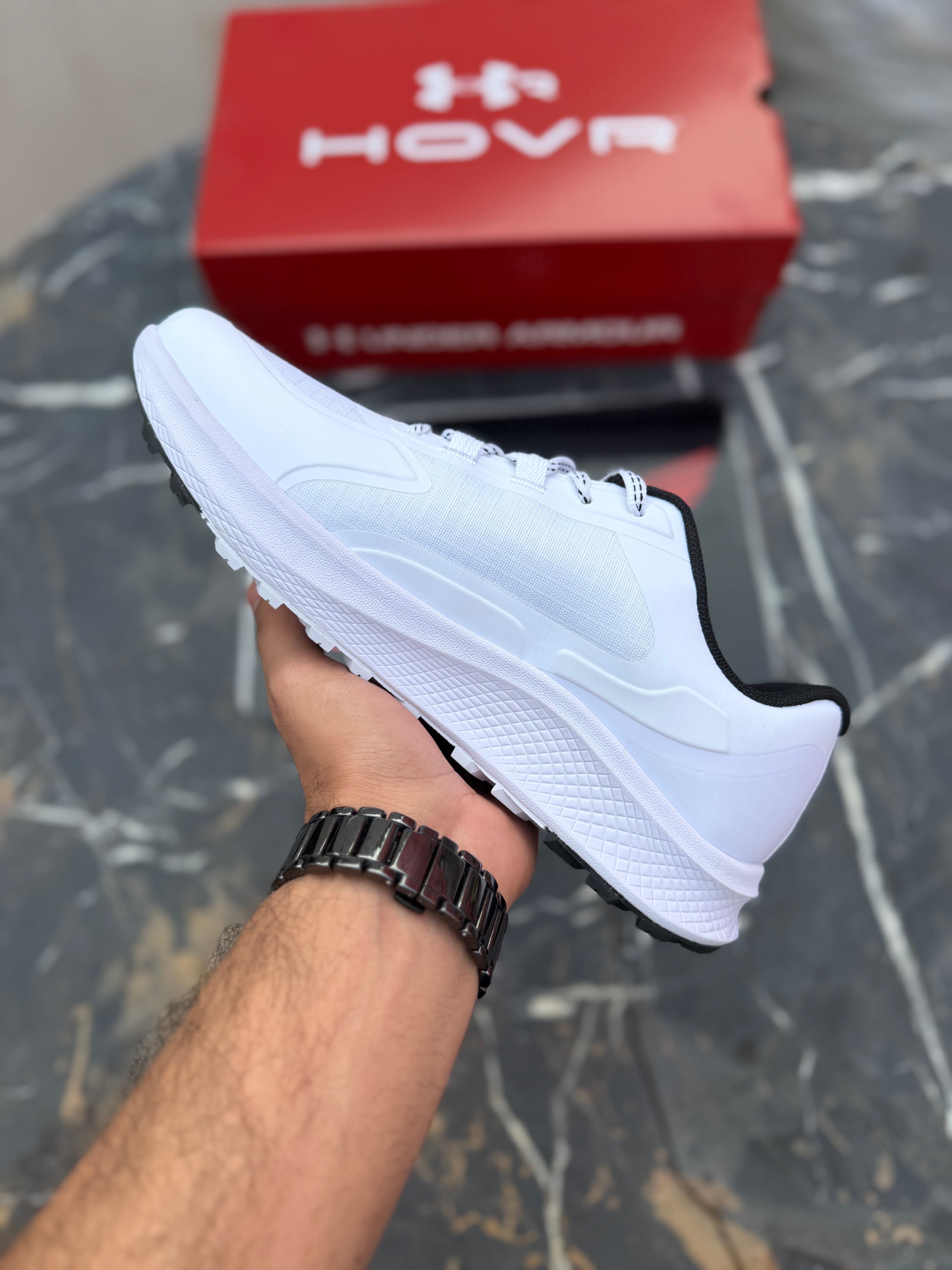 UA Charged TR 3 White (Dot perfect)