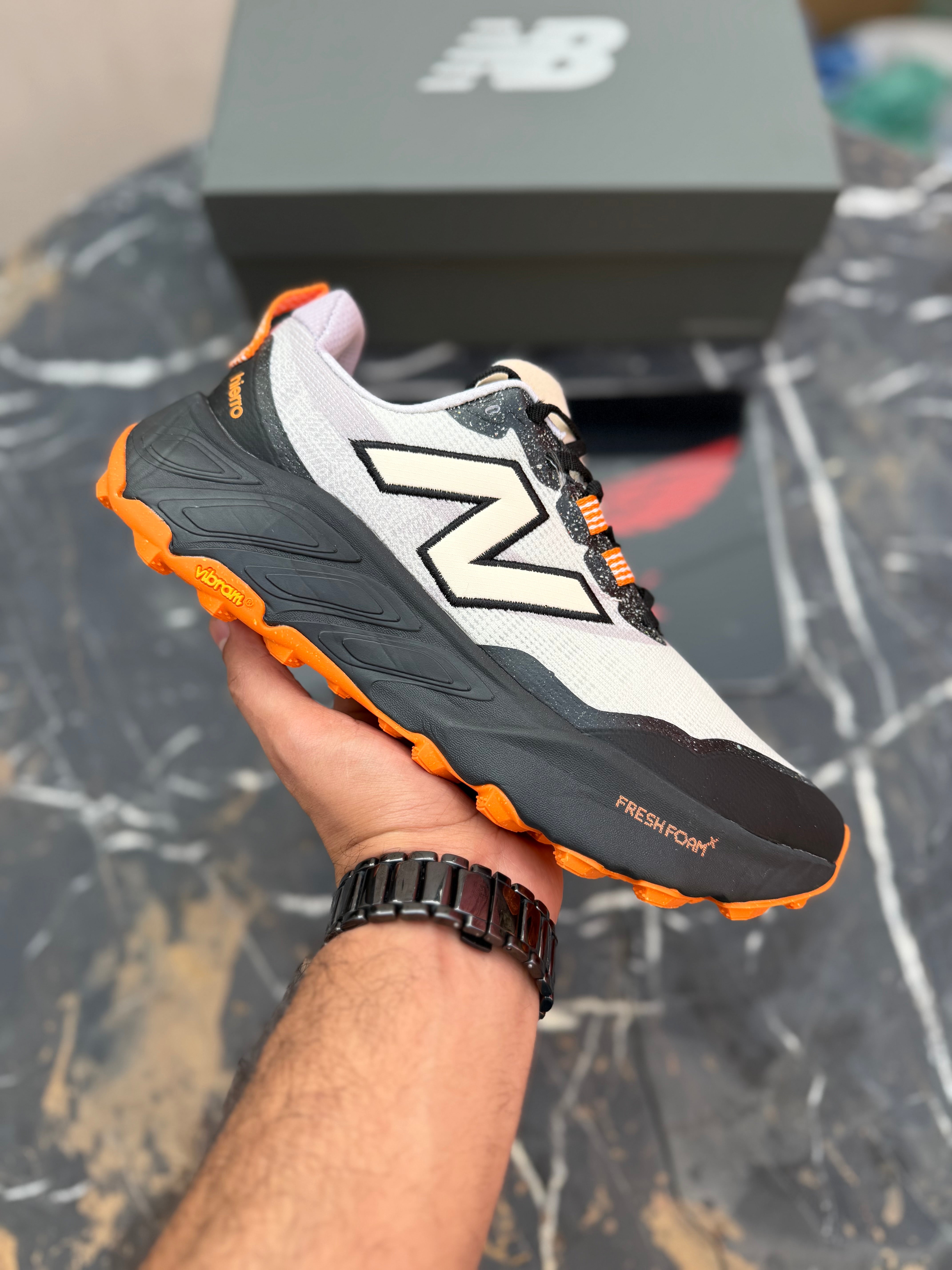 NB Fresh Foam X Hierro Trail V9 Angora Black