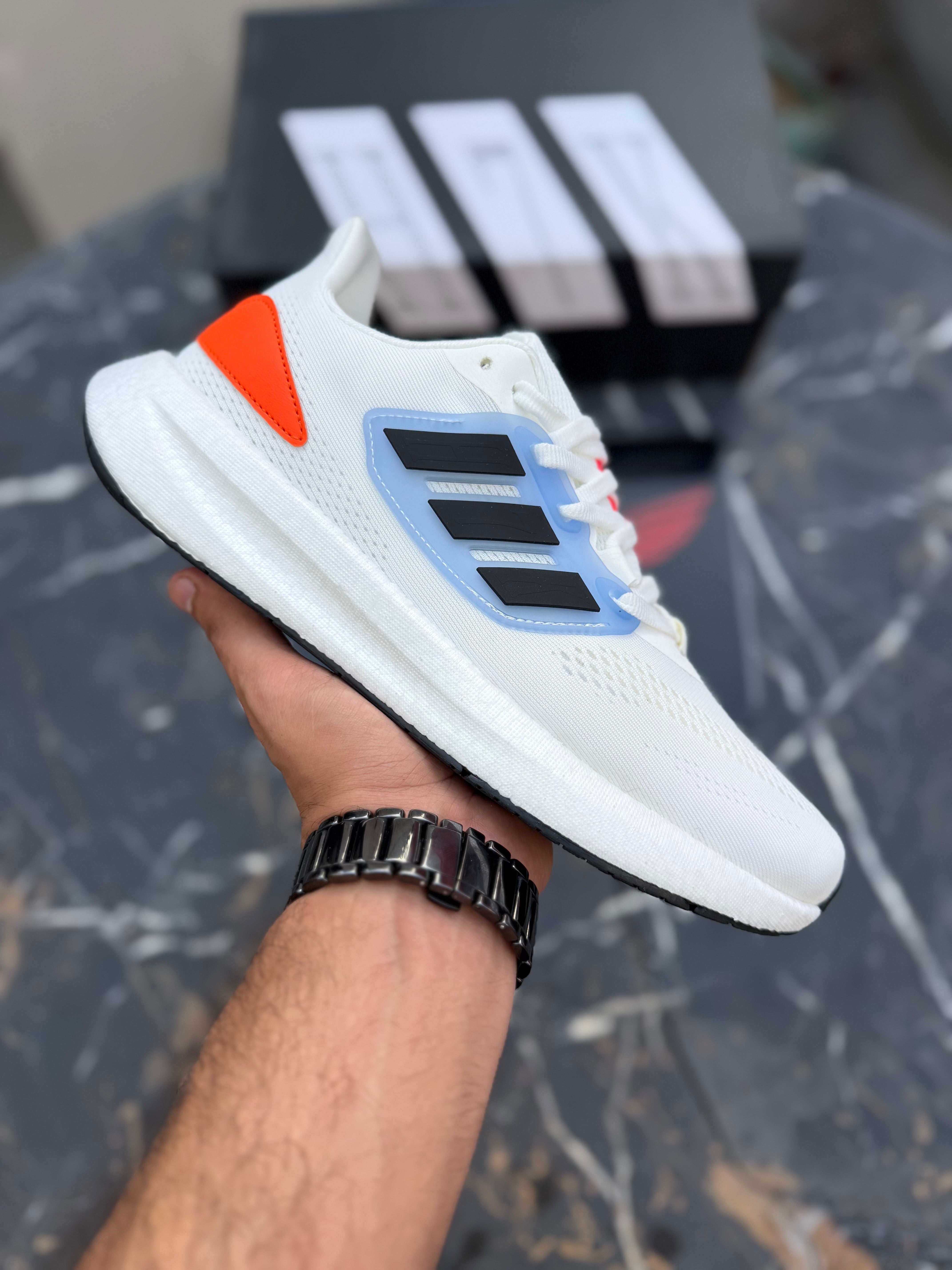 AD Pureboost White (W501)