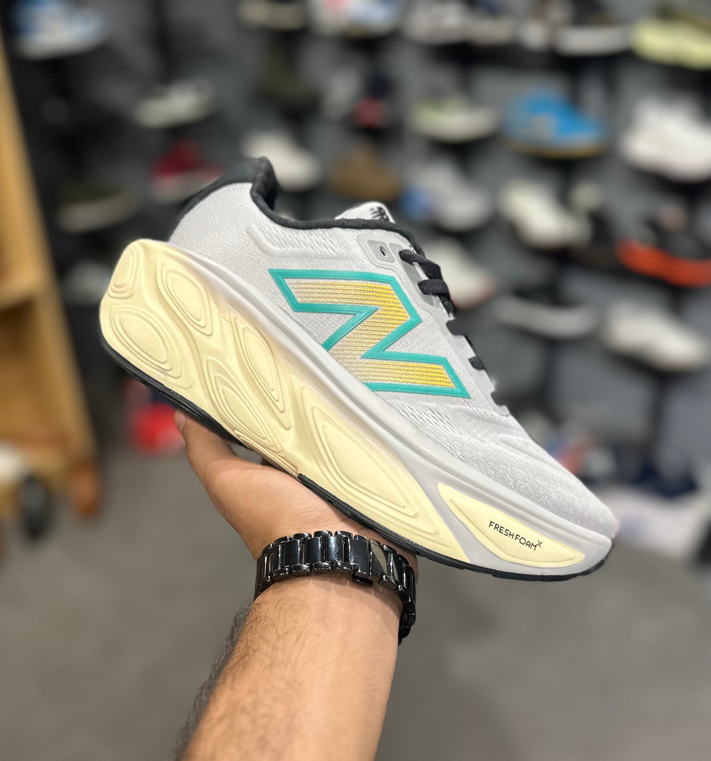 NB Fresh Foam X More V5 Grey