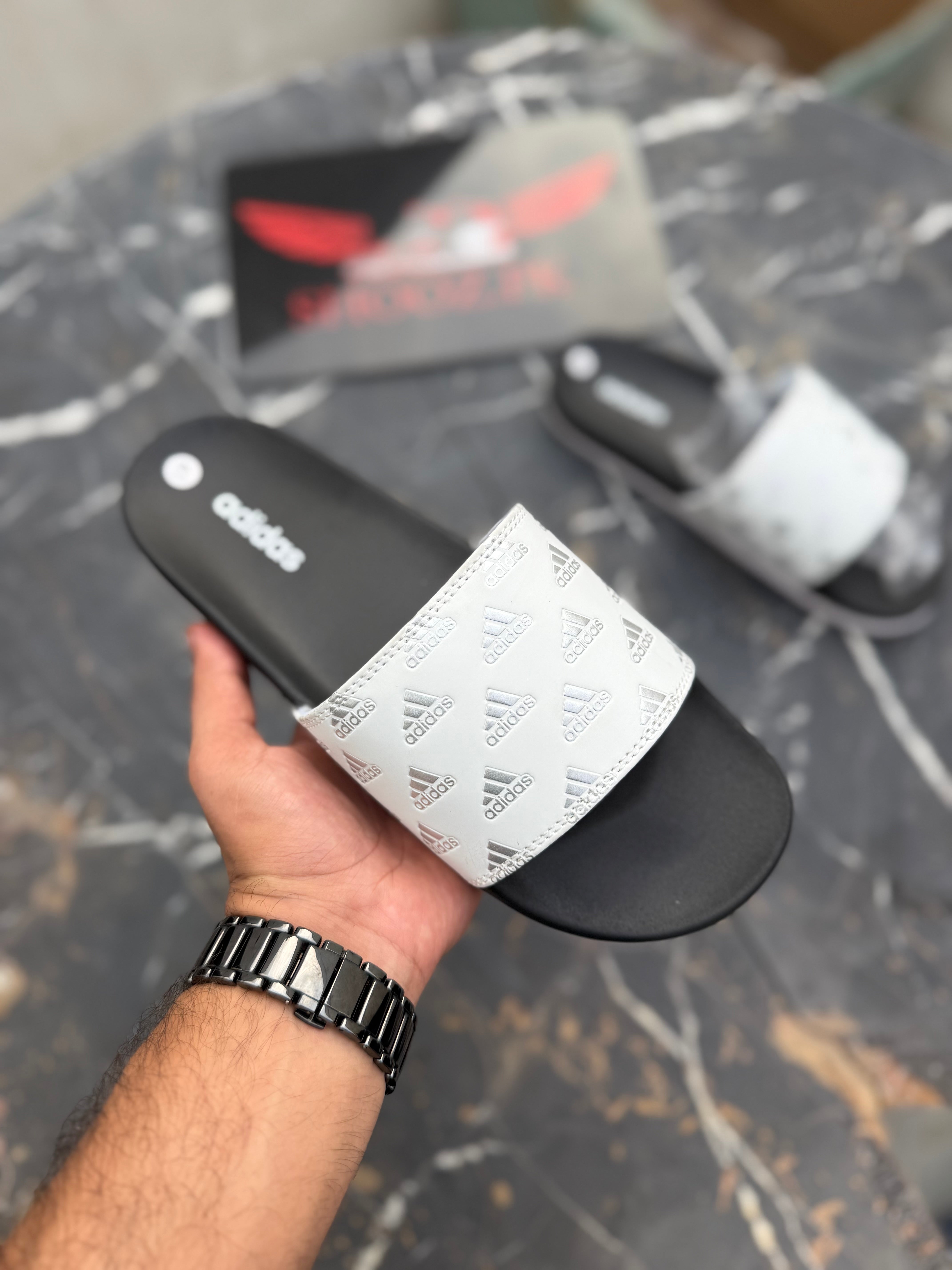 AD slides White logo (8806)