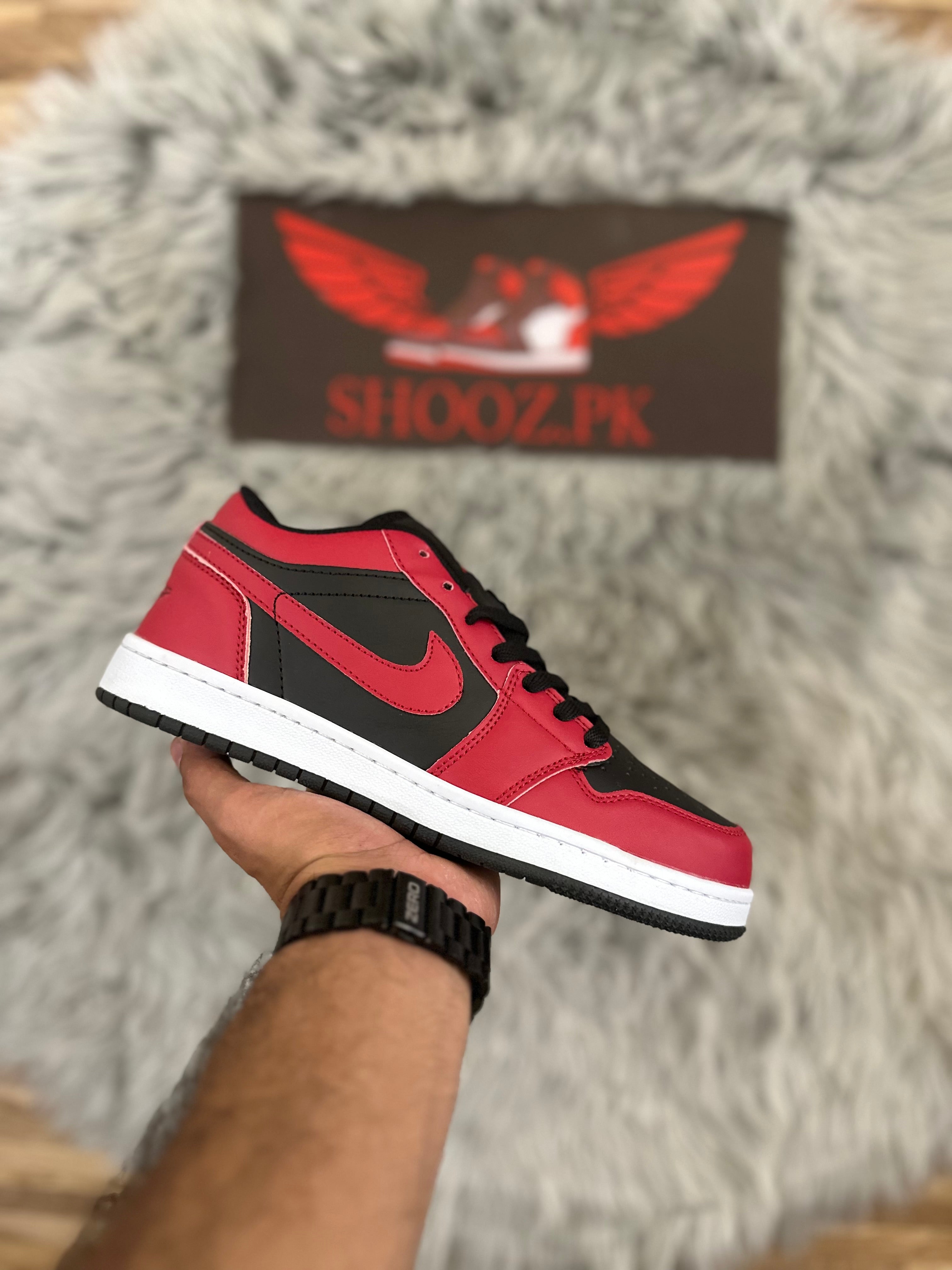 Aj 1 lows Bred toe