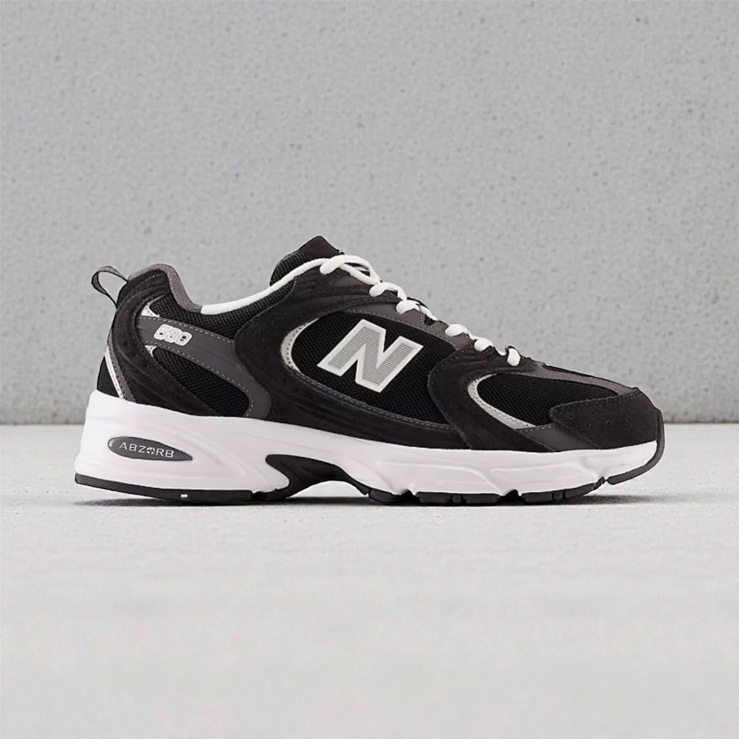 NB 530 Black Magnet (1:1 batch)