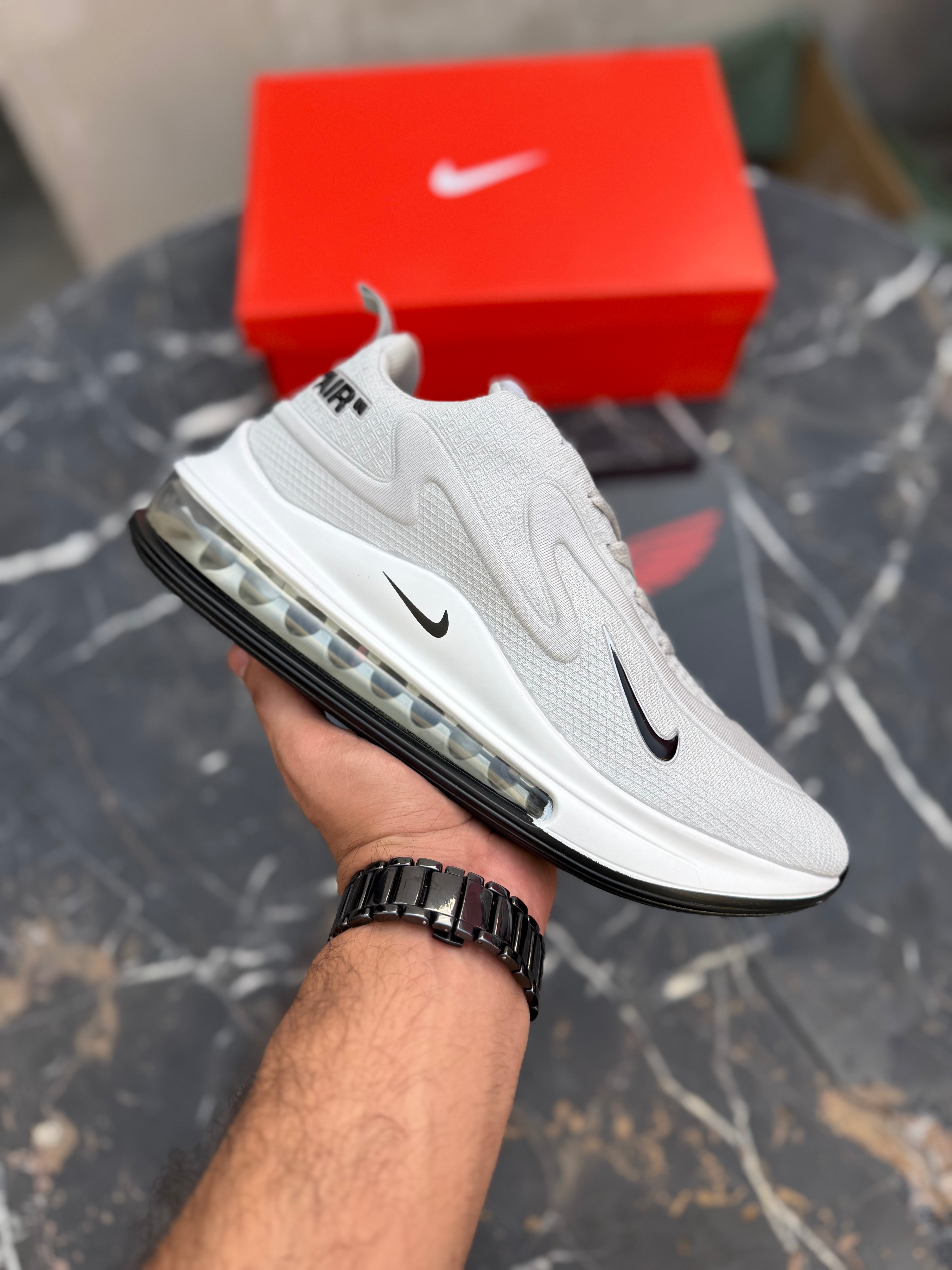 Air Maax 720- Light Grey