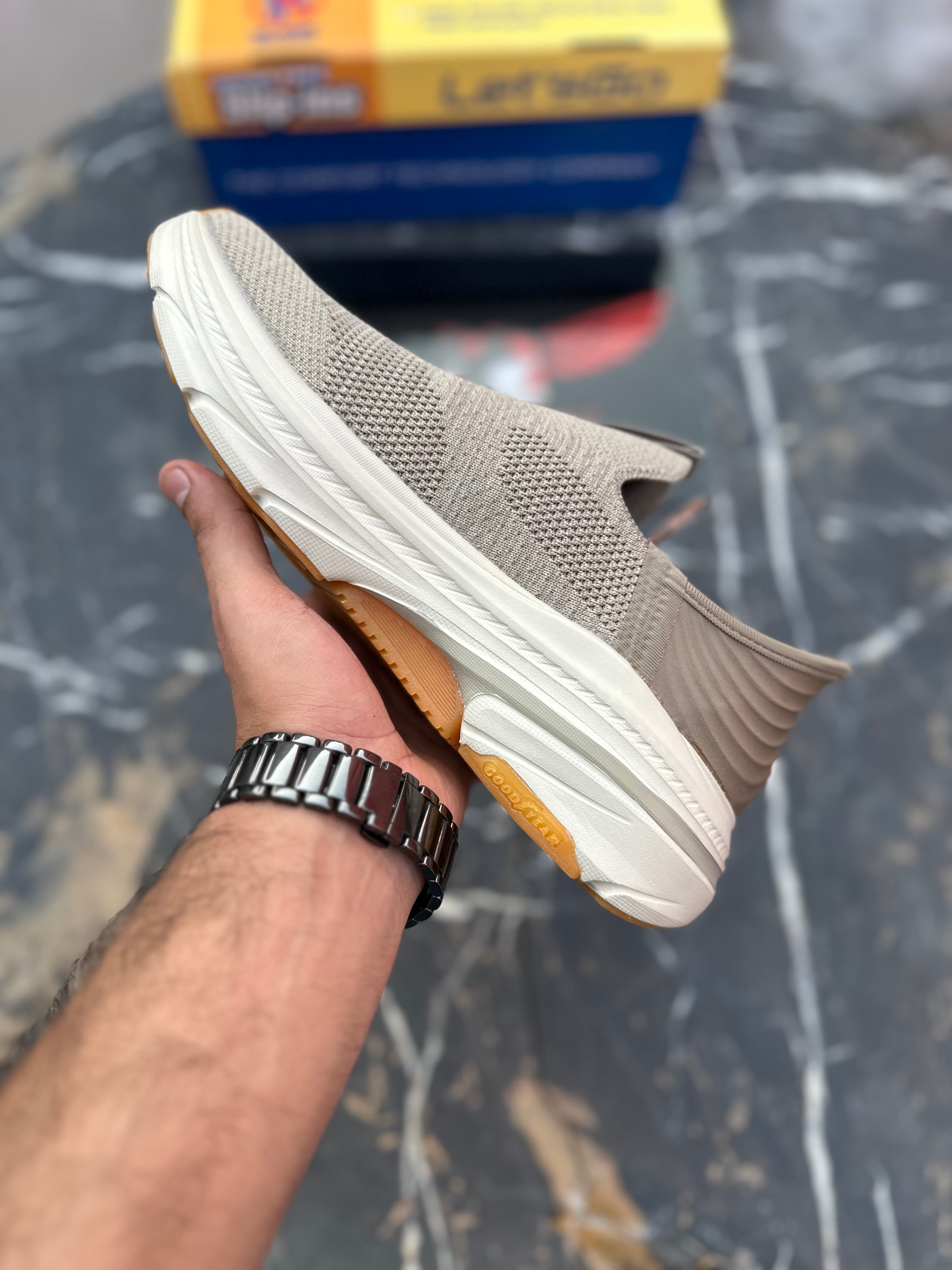 Shooz Let’s go Archfit (Khaki)