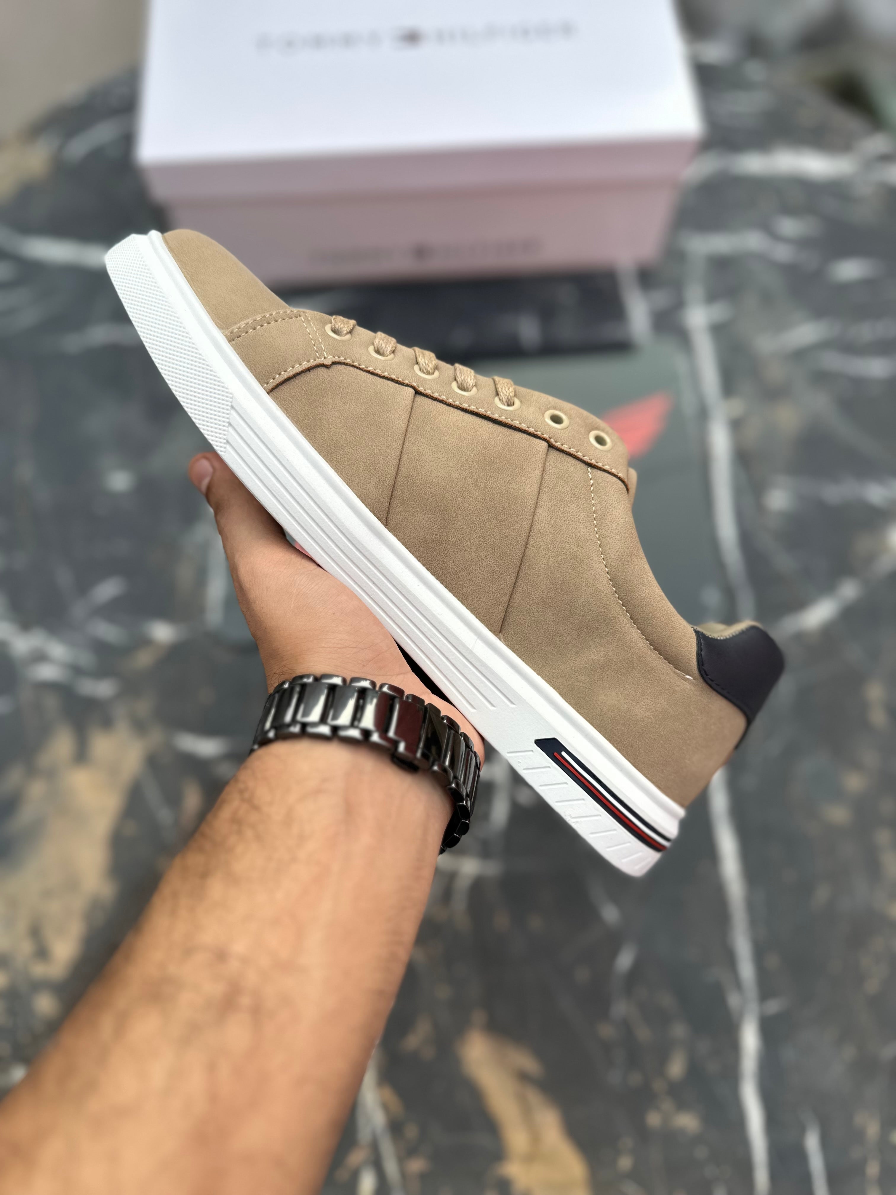 Tommy HF sneakers Brown