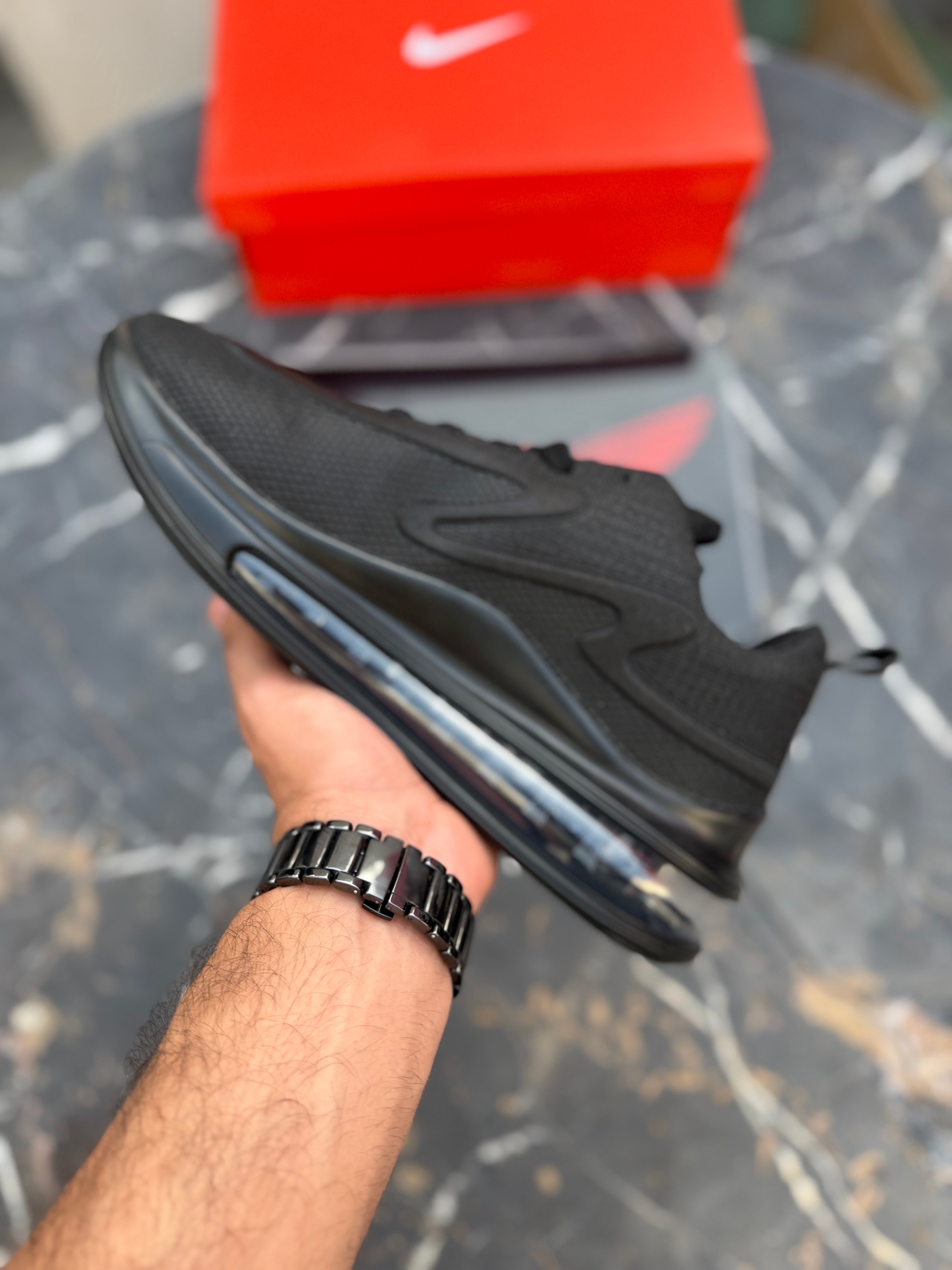 Air Maax 720- All Black