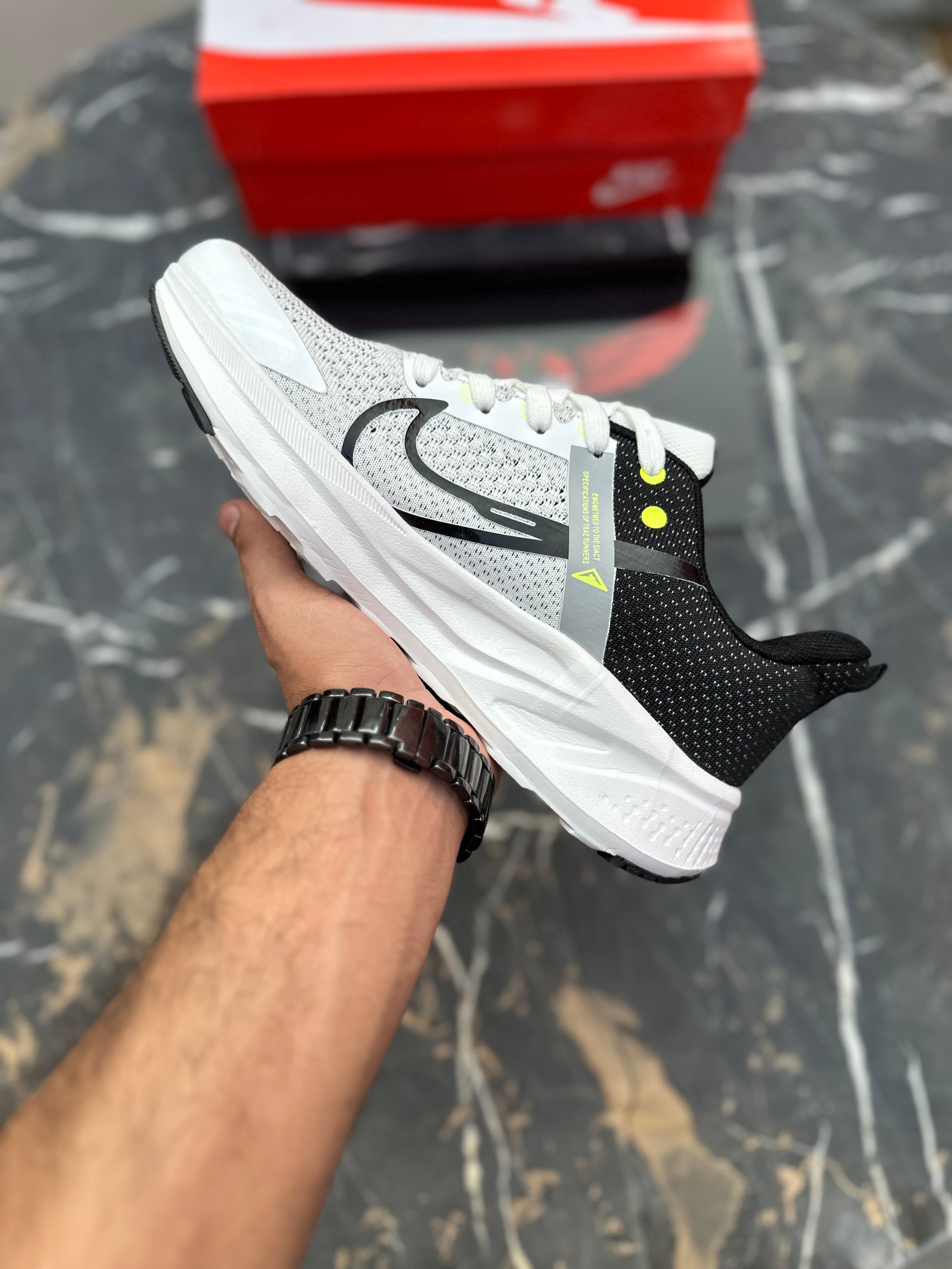 NK Trail Light Grey Black