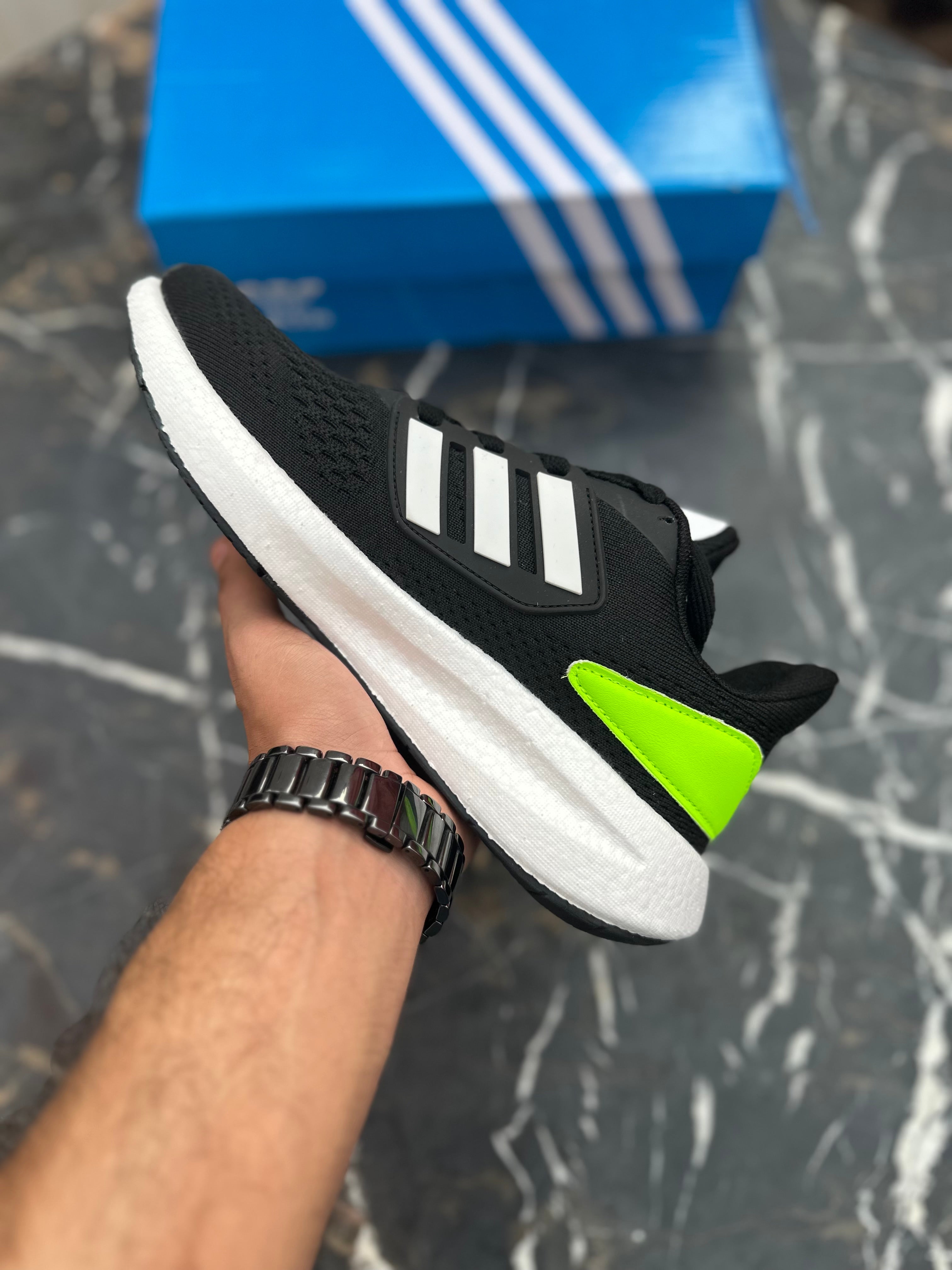 AD Pureboost Black Neon 22