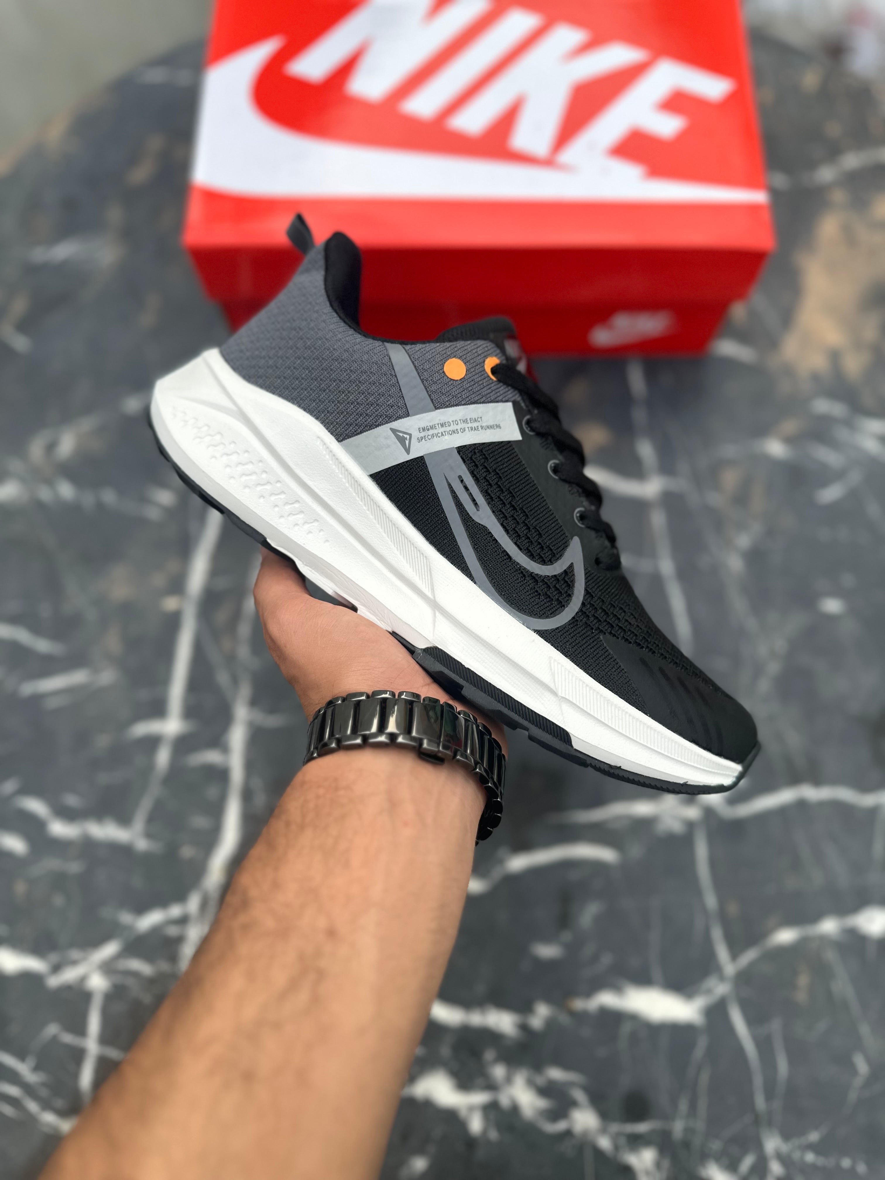 NK Trail Ash Black