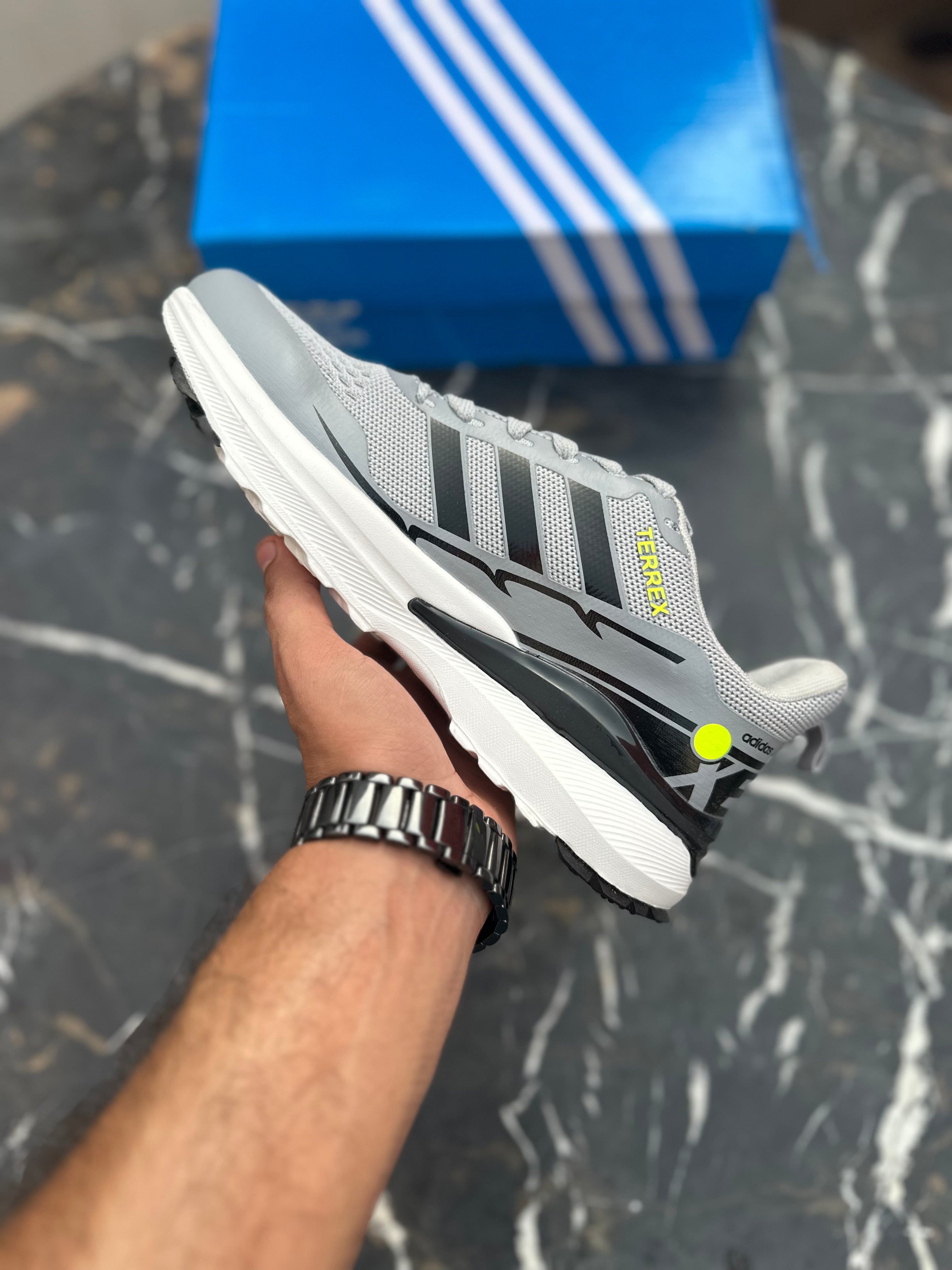 AD terrex 3.0 (Grey)