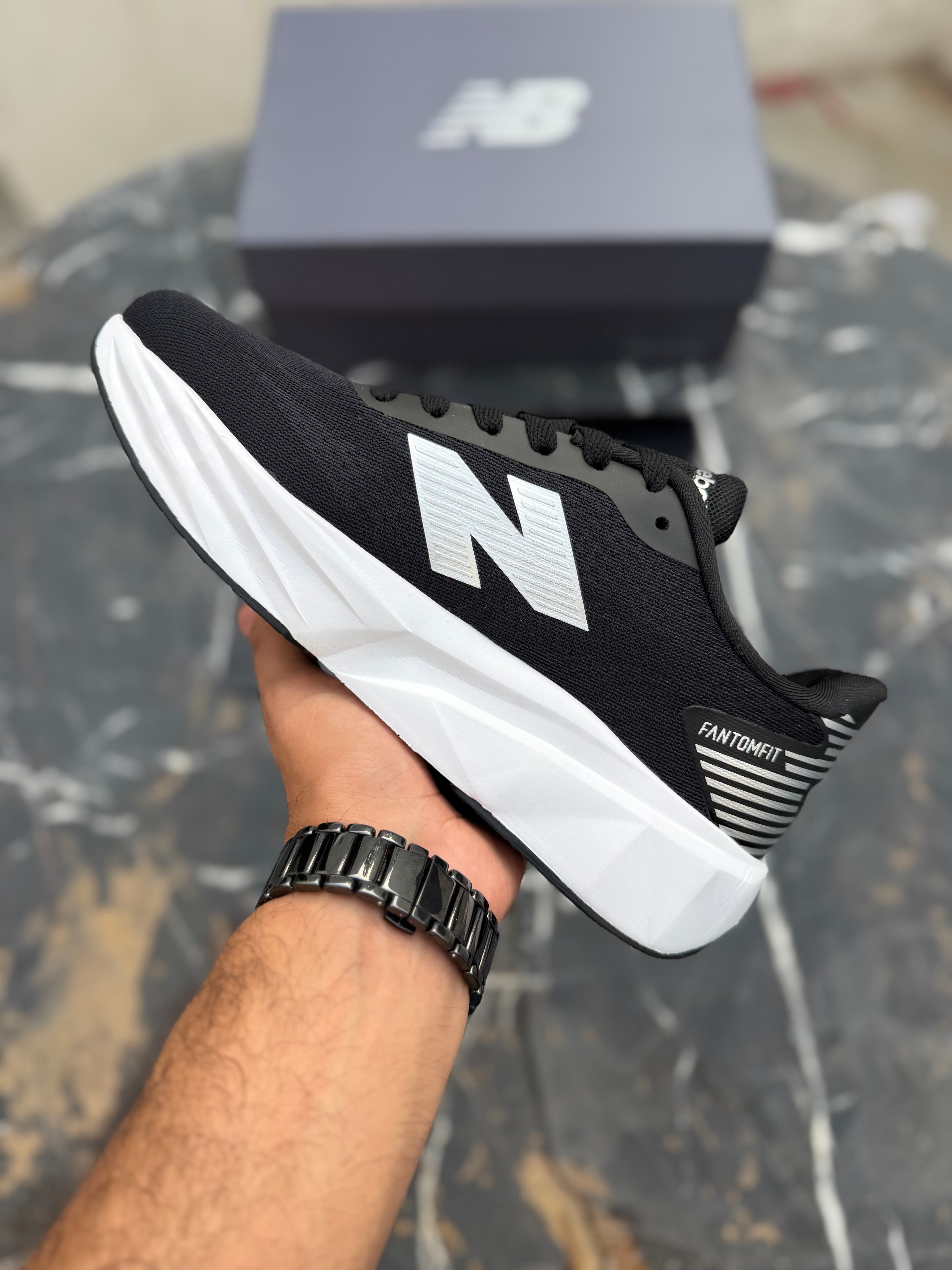 NB Rebel V5 Black White