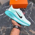 NK vomero 18- Dusty Cactus