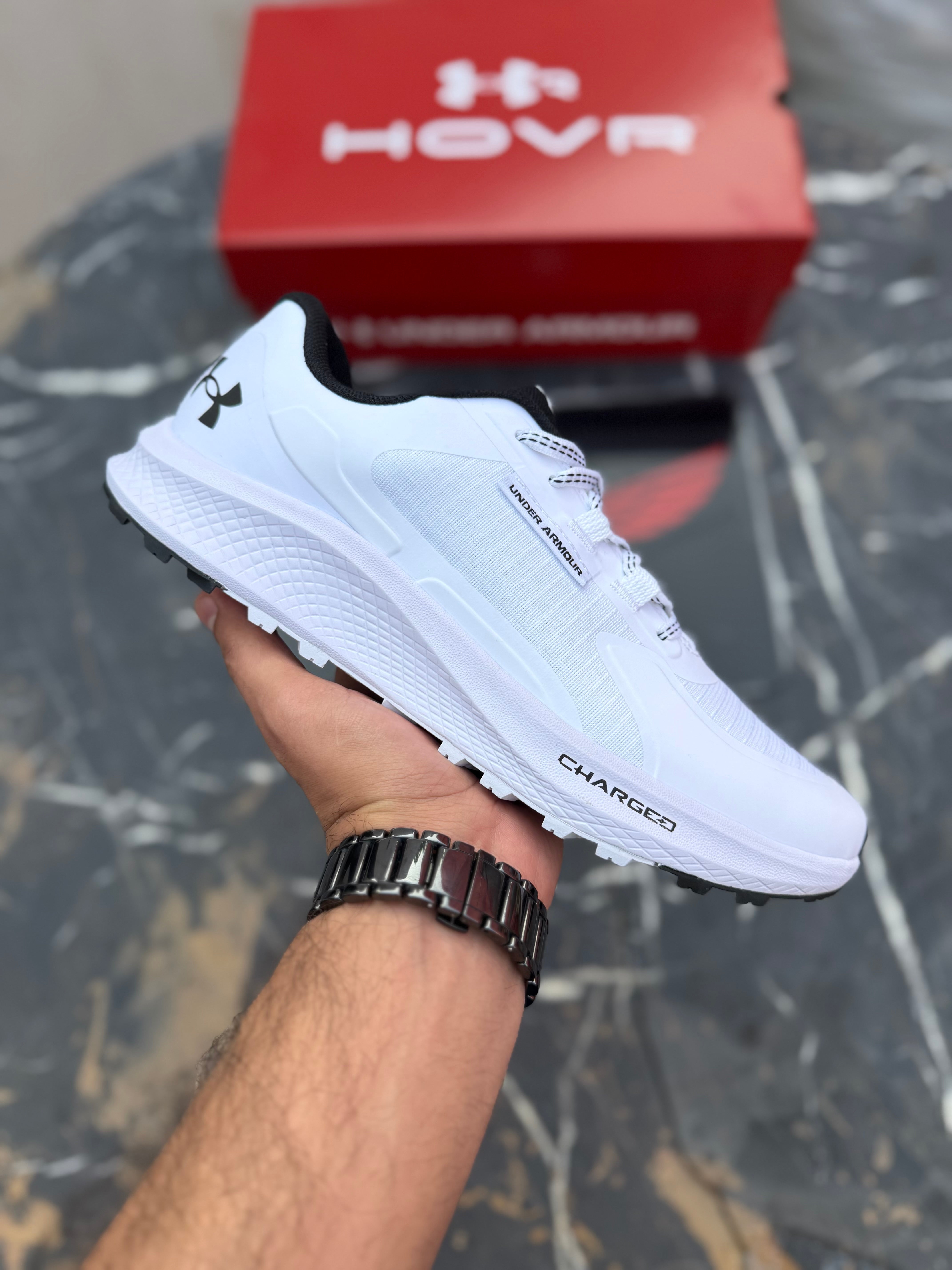 UA Charged TR 3 White (Dot perfect)