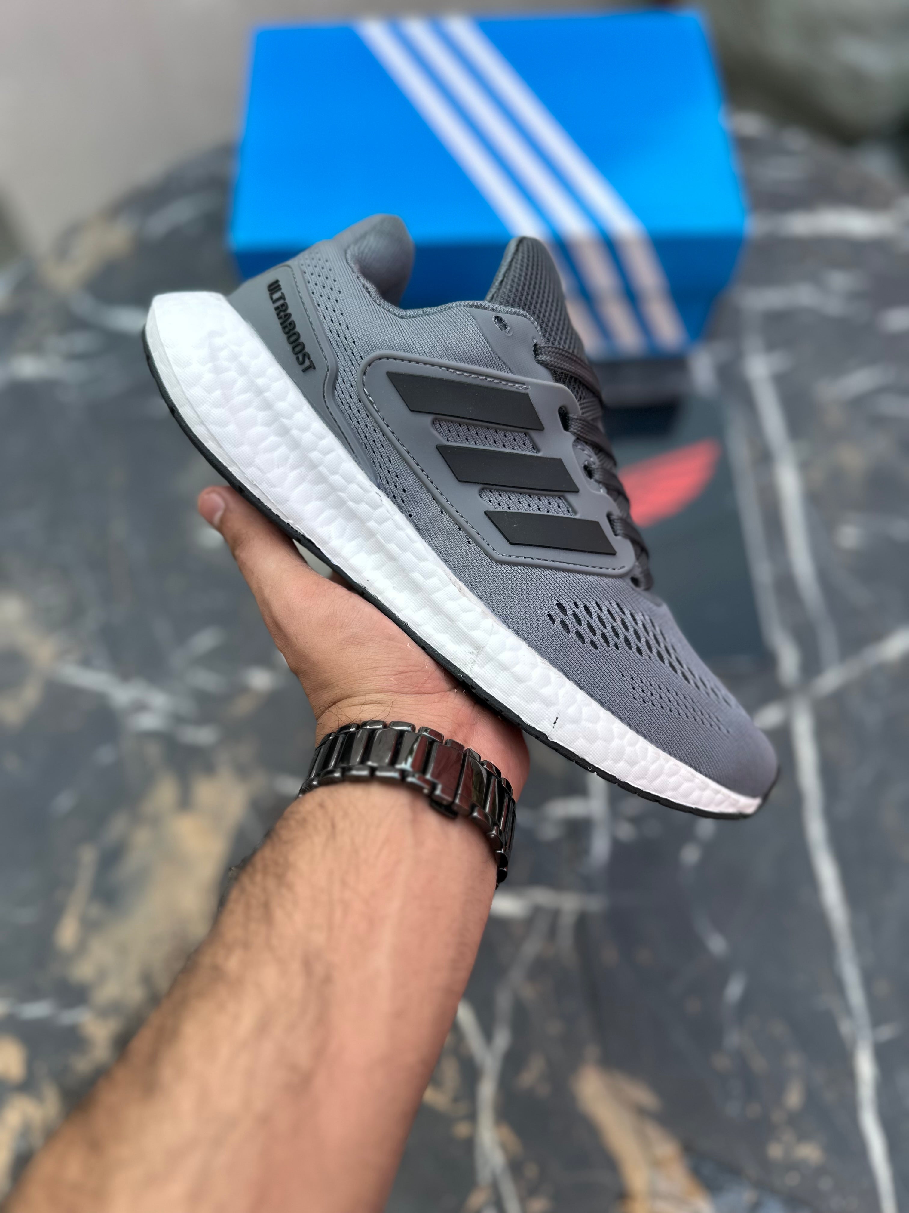 AD Ultraboost Grey