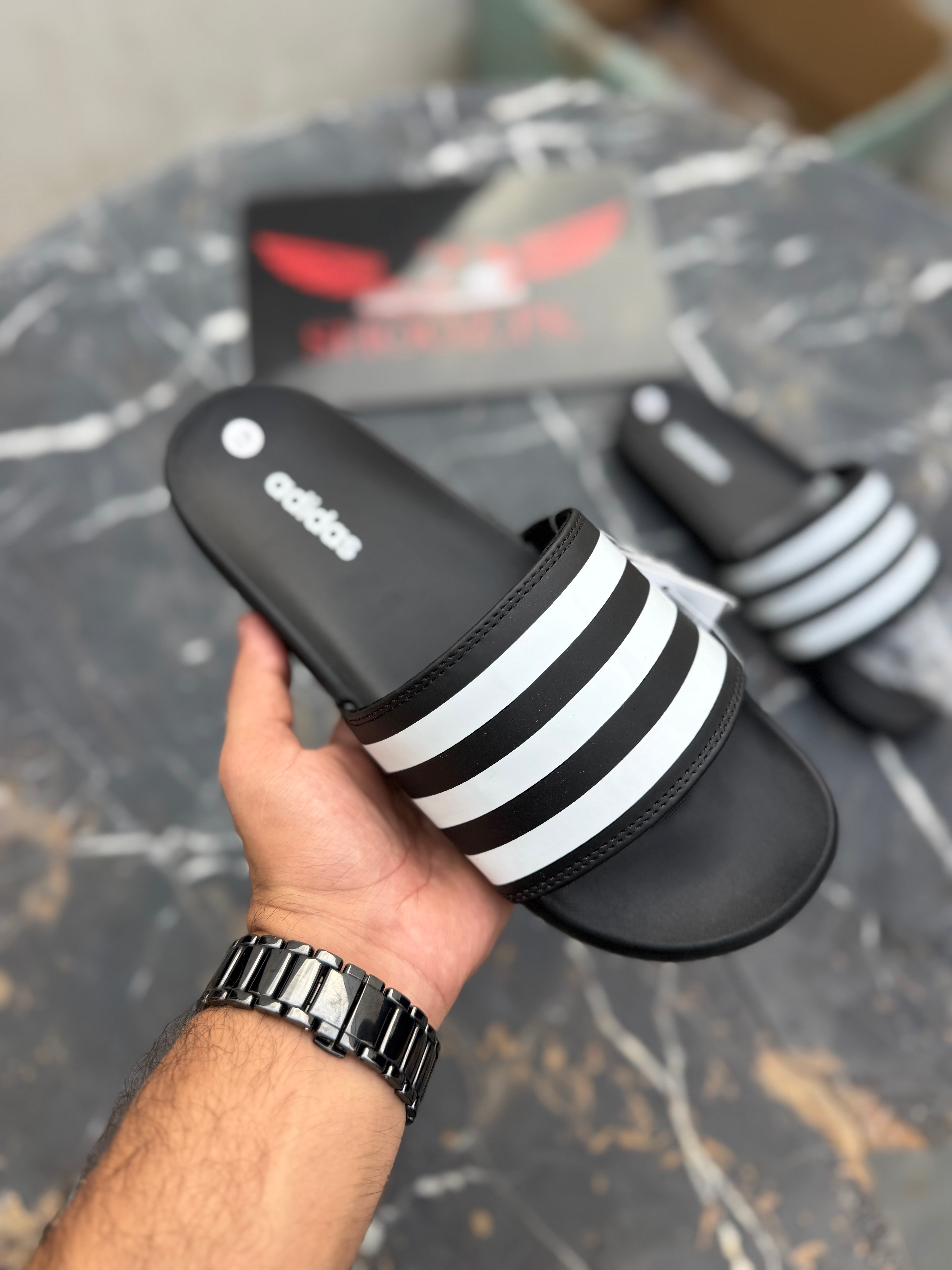 AD slides Black White (8805)