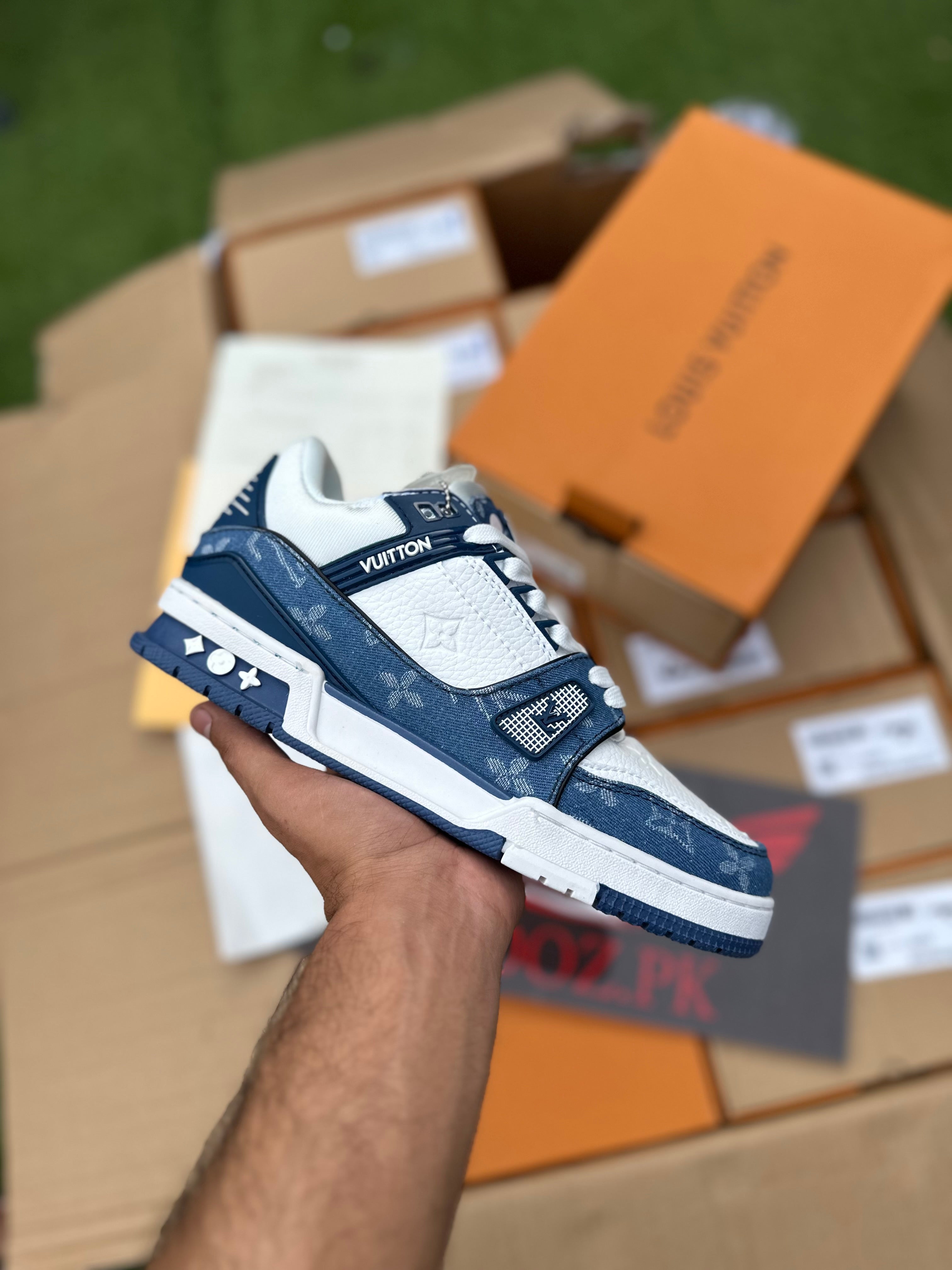 LV Trainers Blue white (Dot perfect)