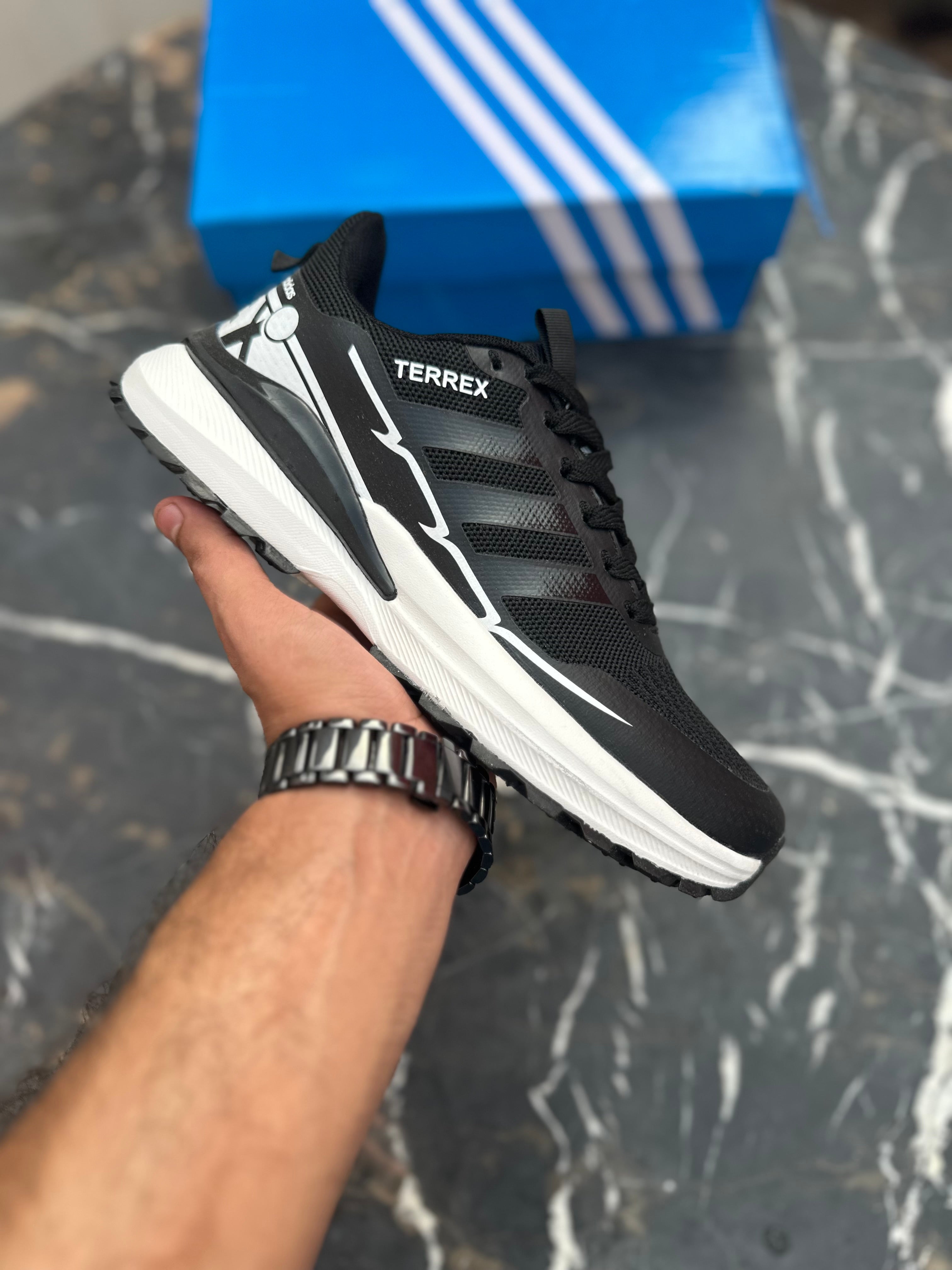 AD terrex 3.0 (Black White)