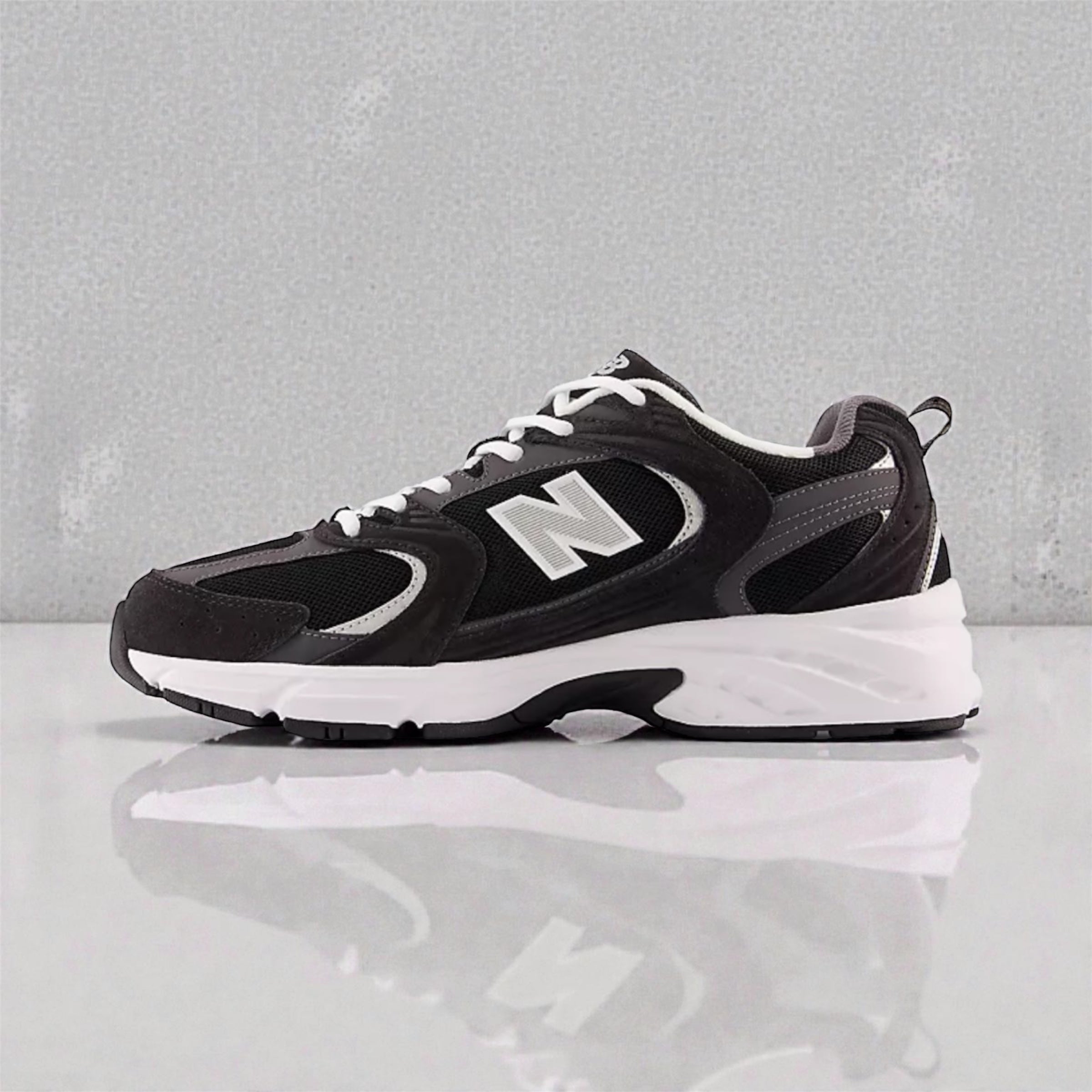 NB 530 Black Magnet (1:1 batch)
